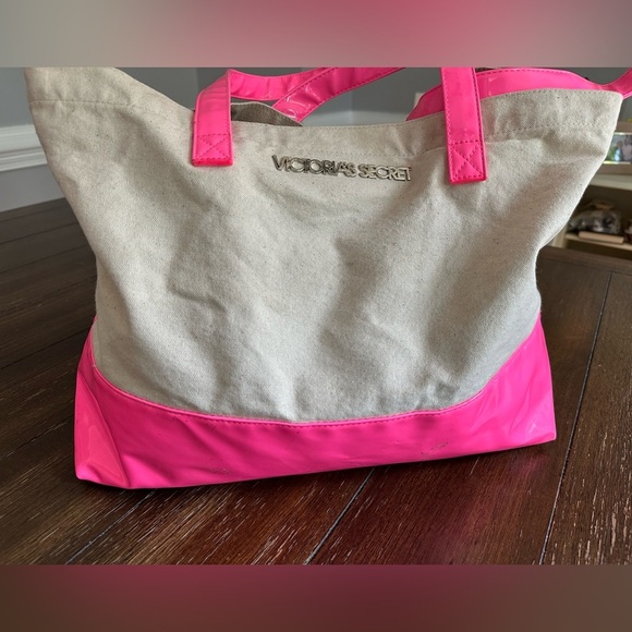 Victoria’s Secret tote bag - Picture 12 of 13